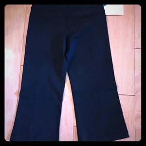 Black Groove Crop Pants